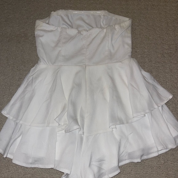 PRINCESS POLLY WHITE ROMPER - Picture 3 of 3